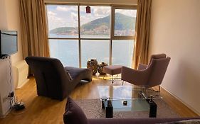 Apartment H704